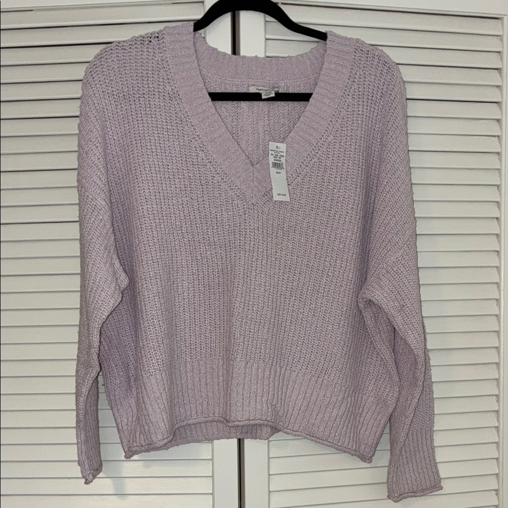 American Eagle Outfitters Lilac V-Neck Sweater NWT - Picture 2 of 5